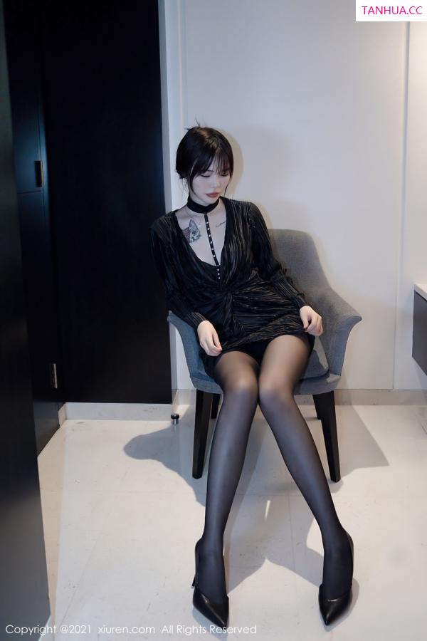 Arude薇薇  [XiuRen]高清写真图 2021.10.19 No.4080 Arude薇薇第22张图片